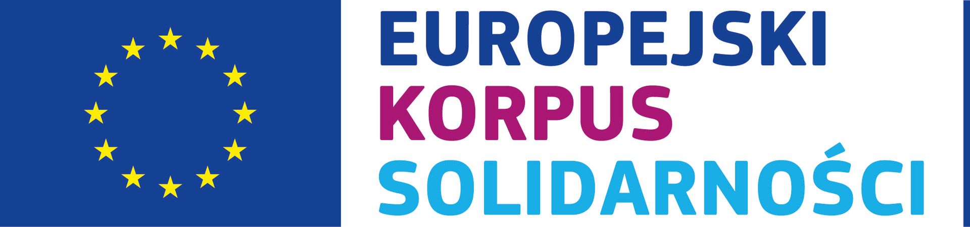 Znak Europejskiego Korpusu Solidarności przedstawia flagę Unii Europejskiej (niebieskie tło z 12 żółtymi gwiazdkami) a obok napis Europejski Korpus Solidarności.