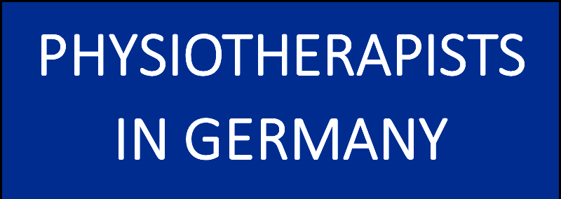Na granatowym tle znajduje się napis PHYSIOTHERAPISTS IN GERMANY
